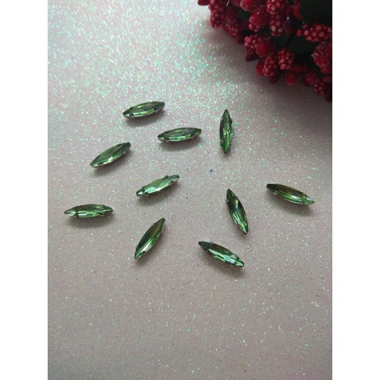 Стразы в цапах "Узкий листик" 4*15 мм цв. светло-зеленый, цена за 1 шт